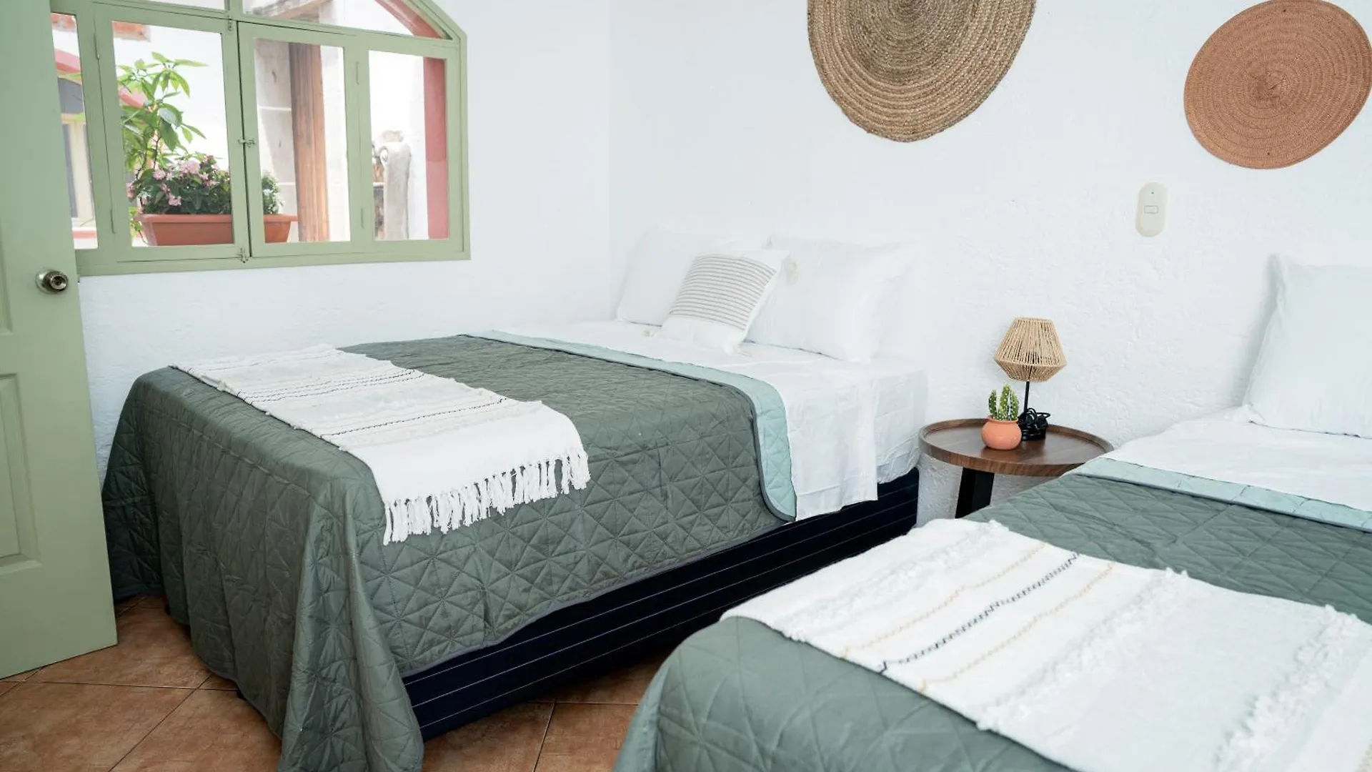 Central Hostel Pondicherry Antigua 0*,