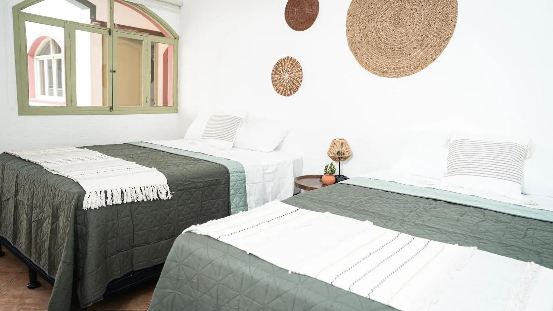 Central Hostel Pondicherry Antigua